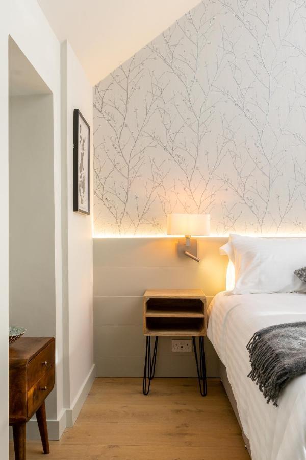 The Roost On Rock Road Hotel Barry Luaran gambar