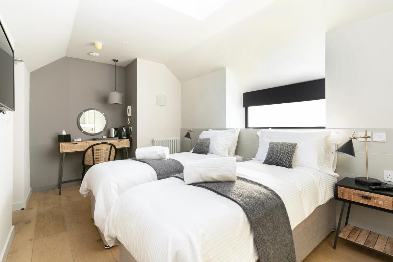 The Roost On Rock Road Hotel Barry Luaran gambar